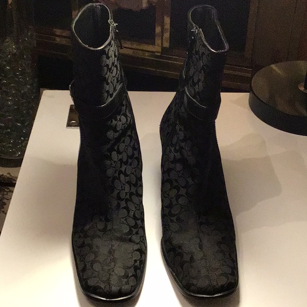 Preloved black Coach monogram boots size 8